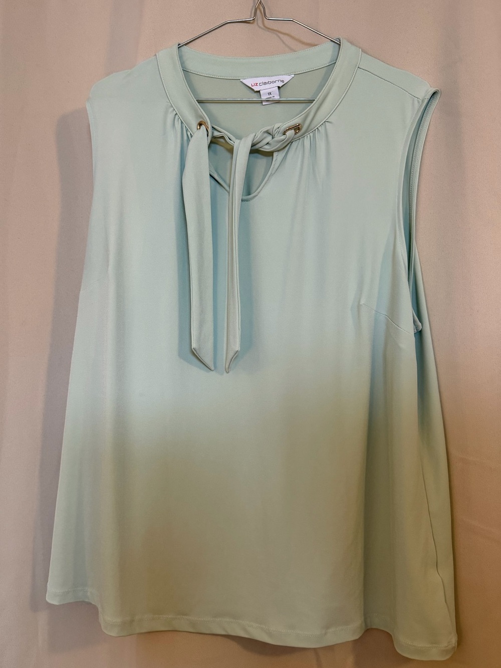Liz Claiborne Mint Green Tie-Neck Sleeveless Blouse